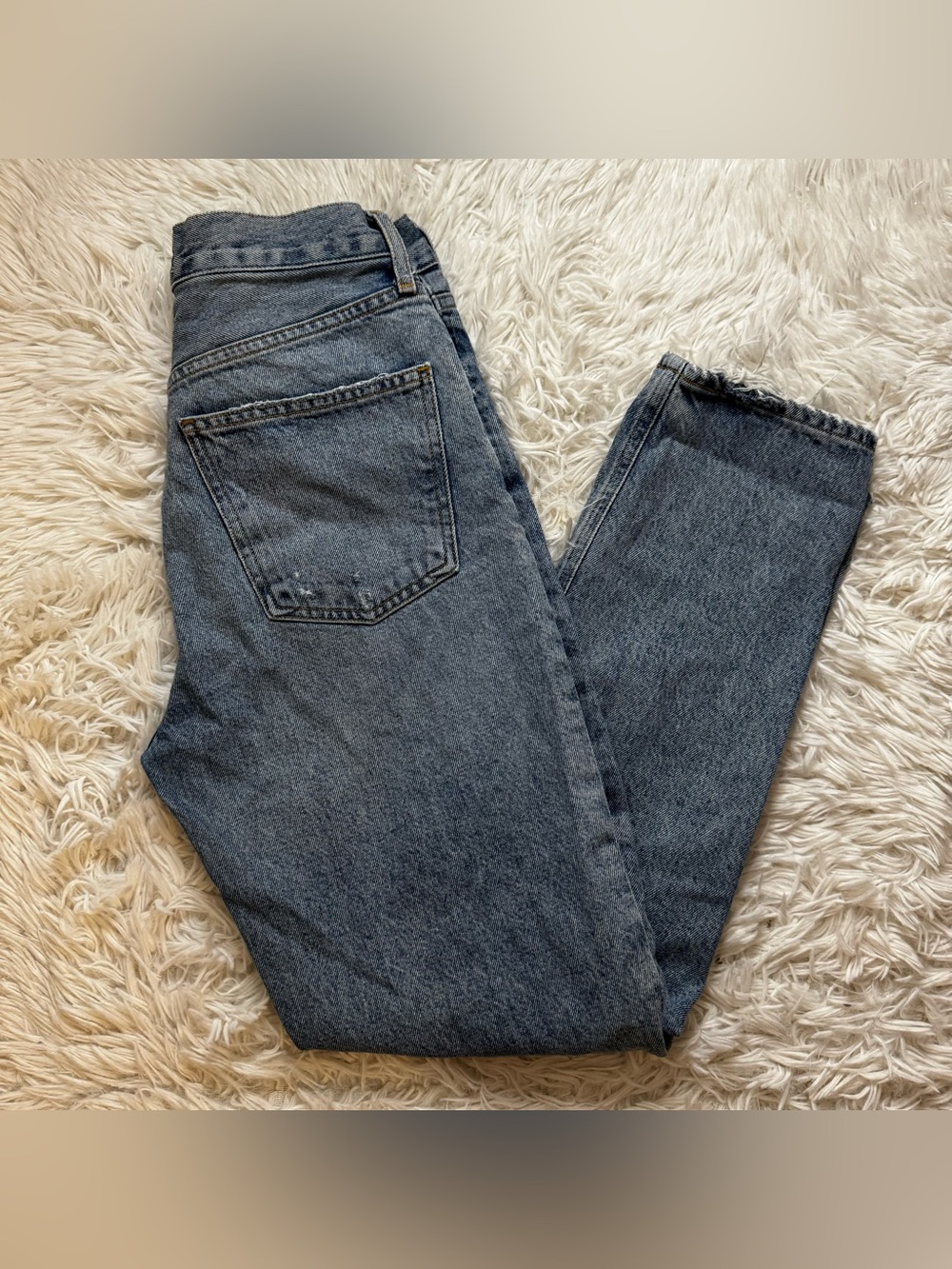 Agolde Riley Jeans Size 25
Inseam 28" Button Fly 
100% Cotton denim